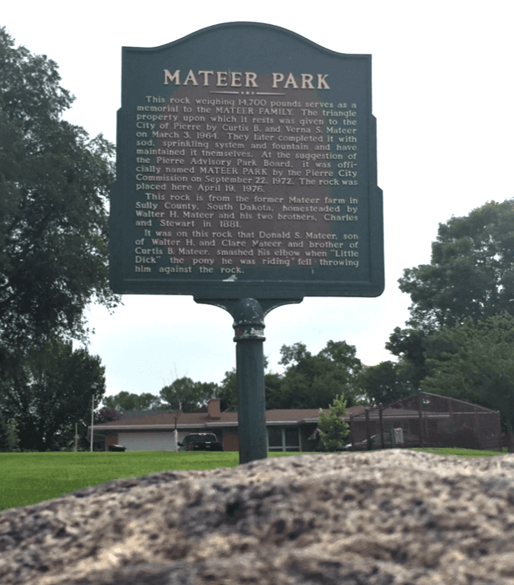 9.25.19_MATEER PARK WELCOME SIGN_VERTICAL